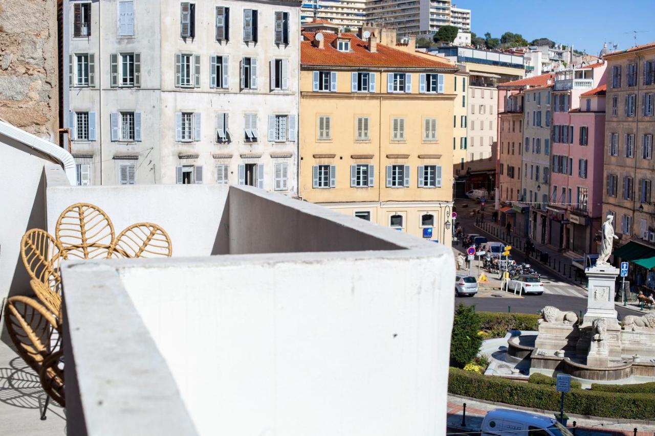 Les Suites R Bonaparte - Appartements De Standing Au Coeur De La Vieille Ville Pietonne Аяччо Екстер'єр фото