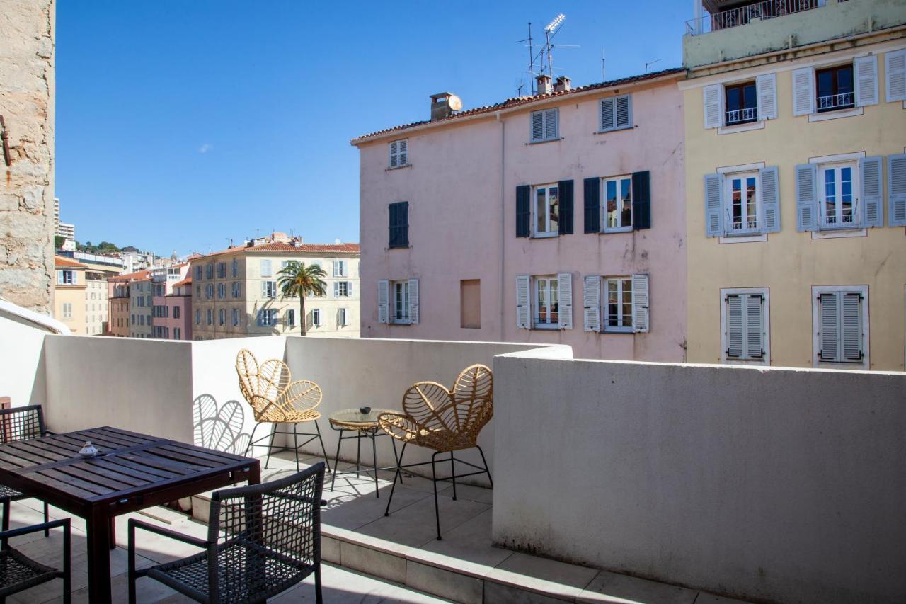 Les Suites R Bonaparte - Appartements De Standing Au Coeur De La Vieille Ville Pietonne Аяччо Екстер'єр фото