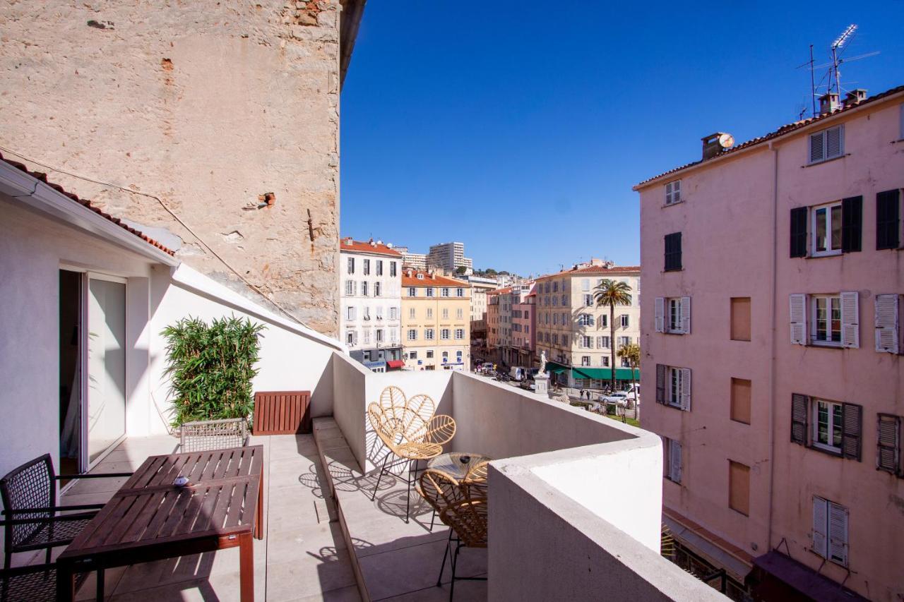 Les Suites R Bonaparte - Appartements De Standing Au Coeur De La Vieille Ville Pietonne Аяччо Екстер'єр фото