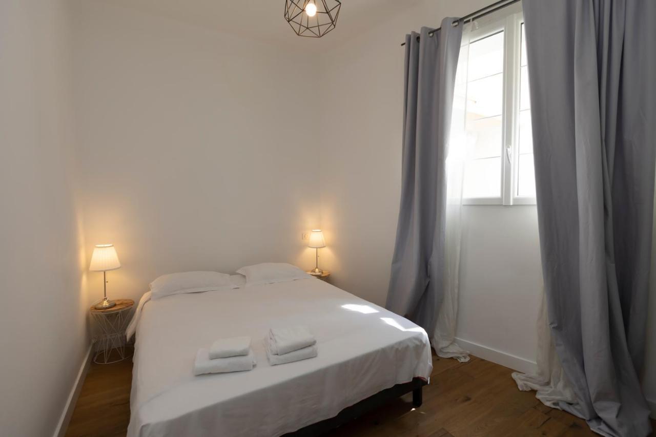 Les Suites R Bonaparte - Appartements De Standing Au Coeur De La Vieille Ville Pietonne Аяччо Екстер'єр фото