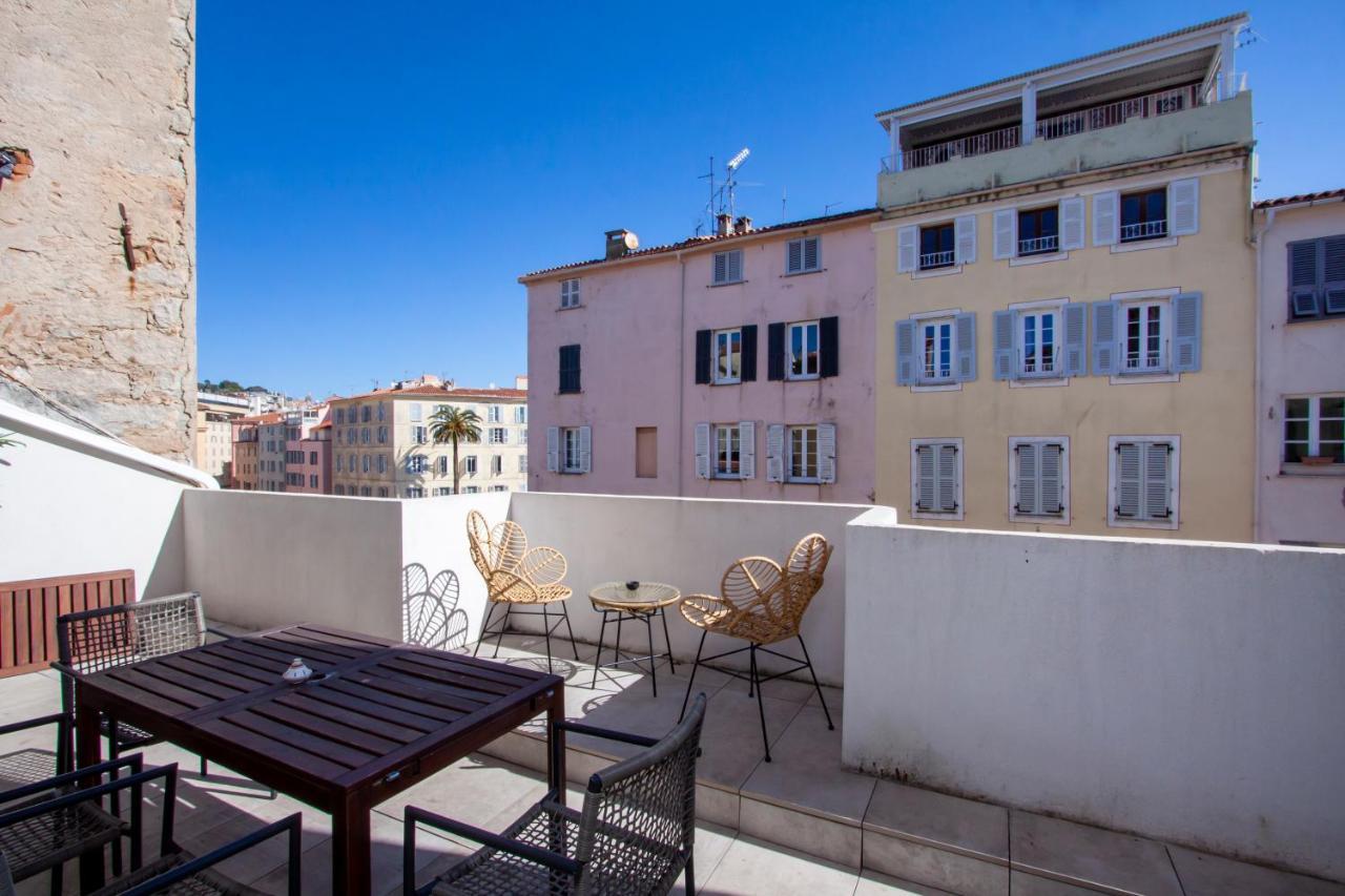 Les Suites R Bonaparte - Appartements De Standing Au Coeur De La Vieille Ville Pietonne Аяччо Екстер'єр фото
