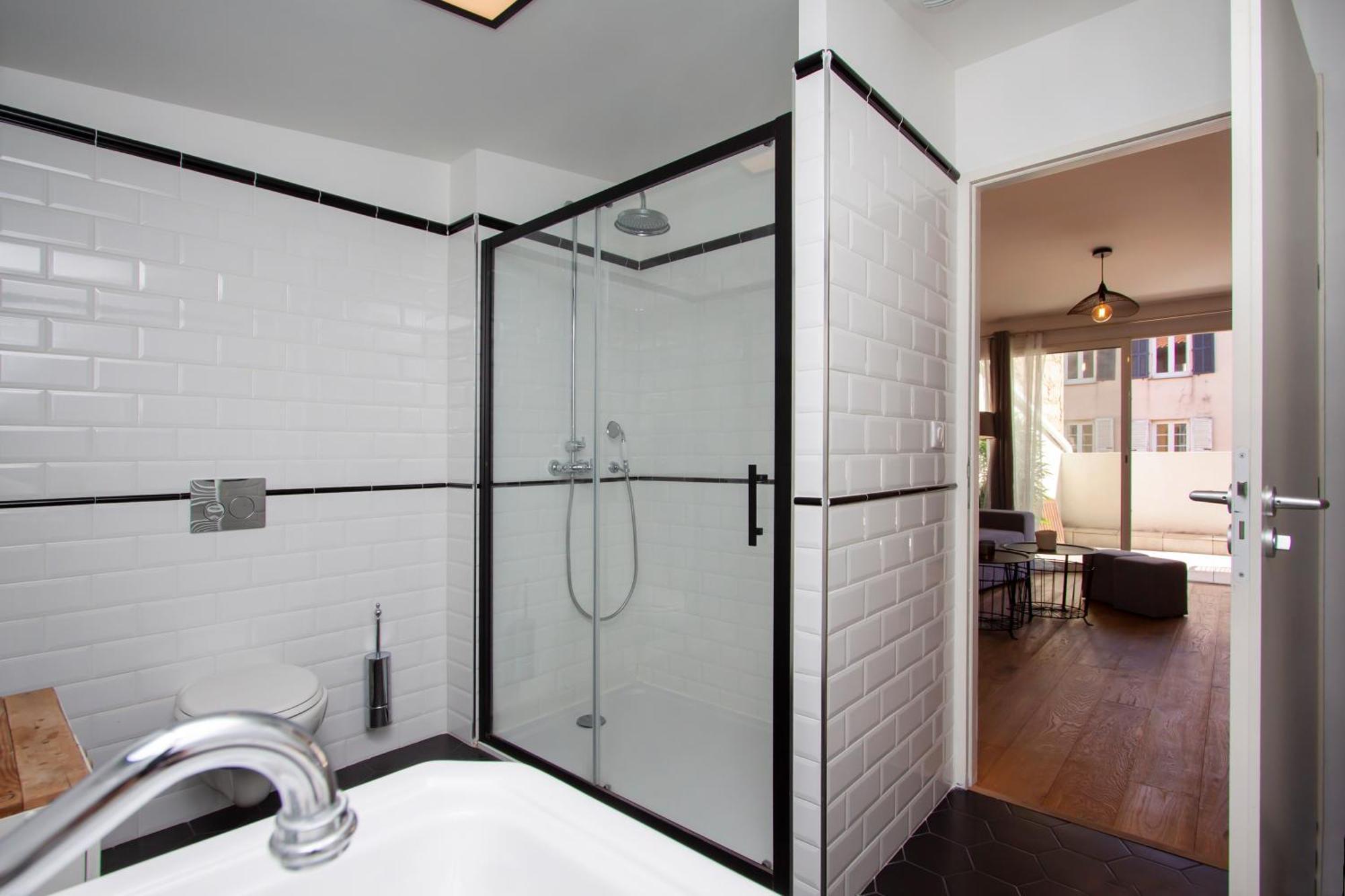 Les Suites R Bonaparte - Appartements De Standing Au Coeur De La Vieille Ville Pietonne Аяччо Екстер'єр фото